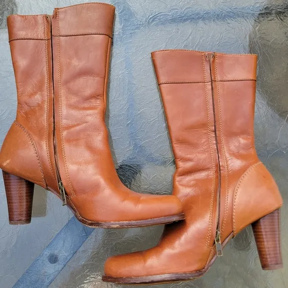 UGG Australia Stella Cognac Leather Mid Calf Sheepskin Heel Cylinder Boots Sz.9