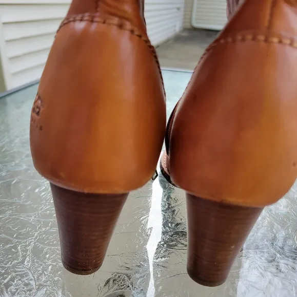 UGG Australia Stella Cognac Leather Mid Calf Sheepskin Heel Cylinder Boots Sz.9