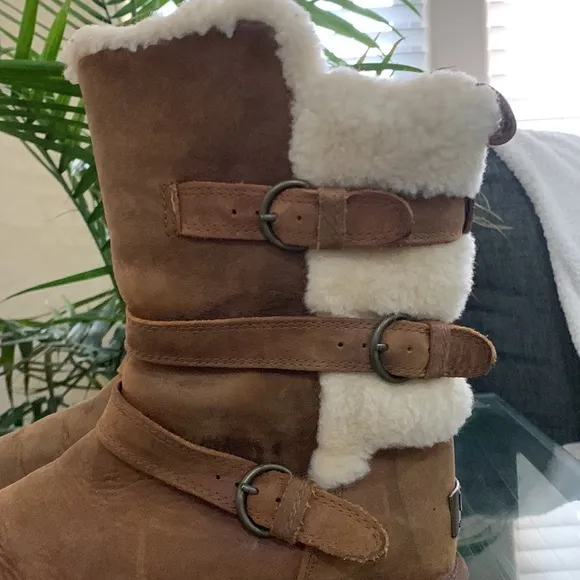 UGG Becket Boots Wool Lined Shearling Mid-Calf Moto 1005380