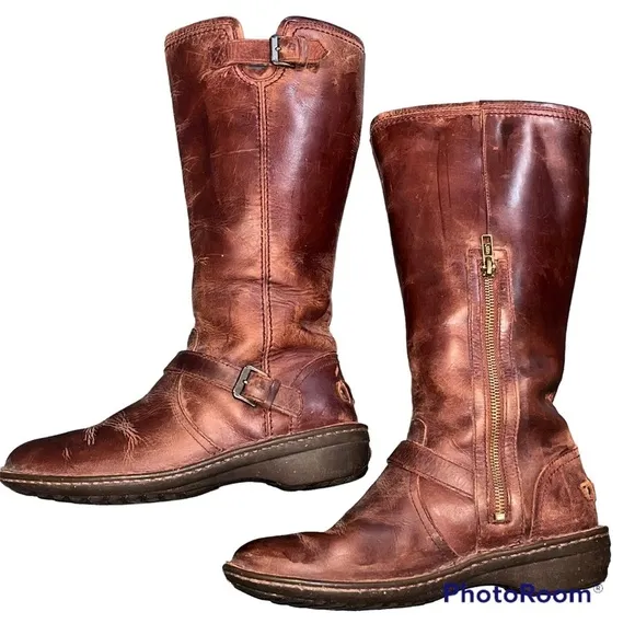 UGG Brown Leather Tupelo Shearling Boots