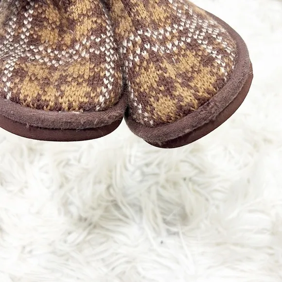 UGG Brown Plaid Cardy Cardigan Sweater Boots 12