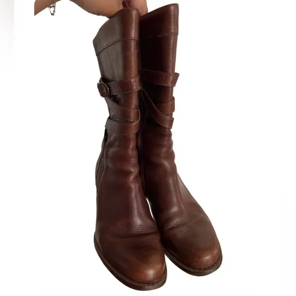 UGG Carolina Mid-Calf Leather Heeled Boots in Tobacco Brown✨