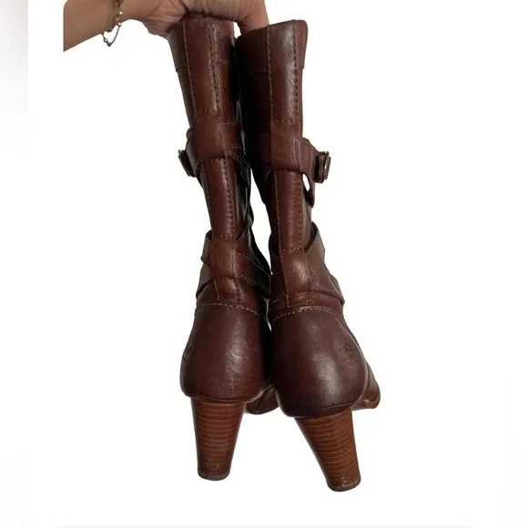 UGG Carolina Mid-Calf Leather Heeled Boots in Tobacco Brown✨
