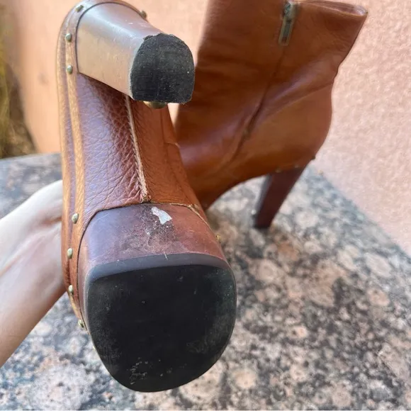 UGG Cosima Brown Leather Sheepskin Studded Chunky Heel Ankle Boots.