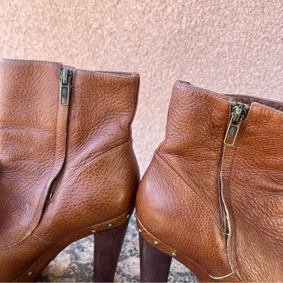 UGG Cosima Brown Leather Sheepskin Studded Chunky Heel Ankle Boots.
