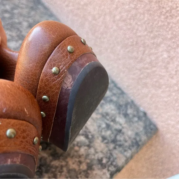 UGG Cosima Brown Leather Sheepskin Studded Chunky Heel Ankle Boots.