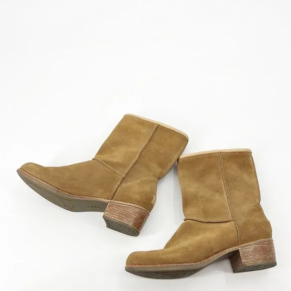 UGG Cyrinda Chestnut Suede Heeled Mid-Calf Western Flavor Boot Size 9.5 NWOT