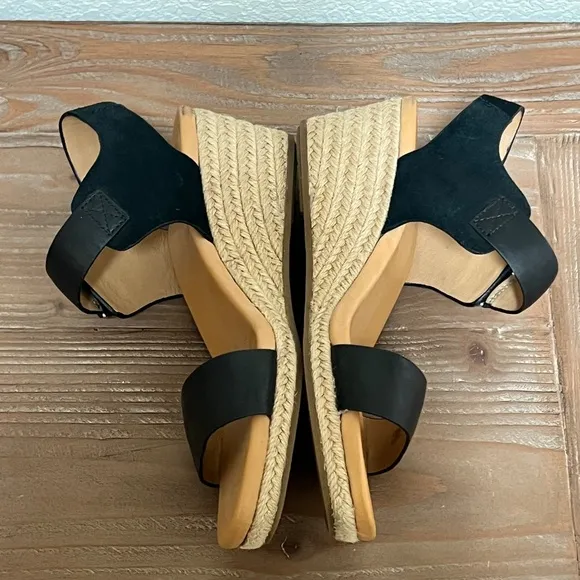 UGG Eisley Wedge Sandal Black Size 6 EUC