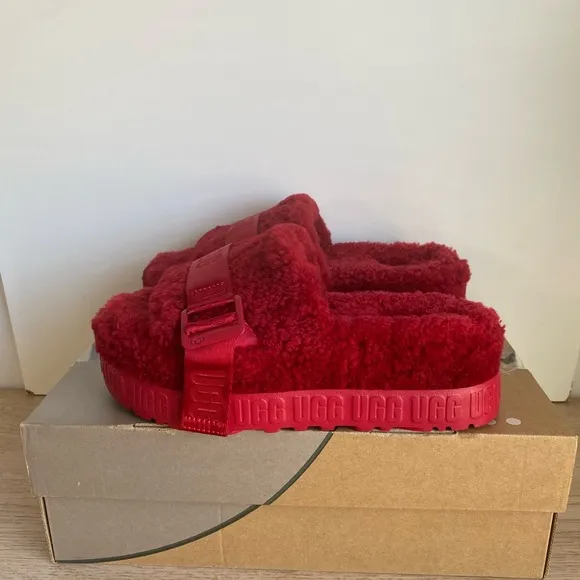 UGG Fluffita Slide Women Sandals Ribbon Red  - SZ 7