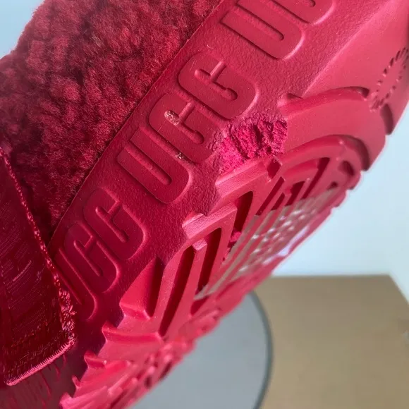 UGG Fluffita Slide Women Sandals Ribbon Red  - SZ 7
