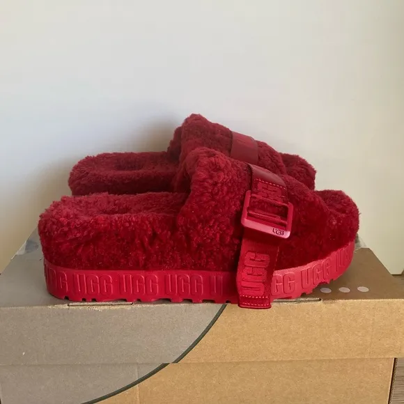 UGG Fluffita Slide Women Sandals Ribbon Red  - SZ 7