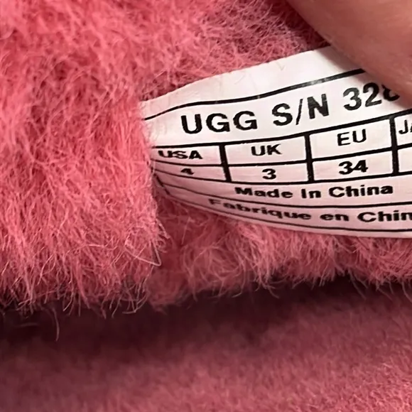 UGG Hot Pink Bow Mid Calf Suede Boots with Shearling lining Sz 4. MCL2730