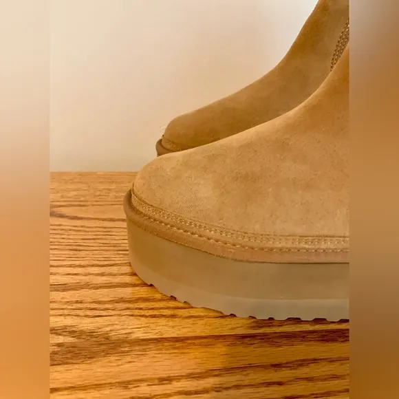 Ugg Neumel Platform Chelsea Boots Chestnut Suede Shearling Sheepskin Chukka NEW