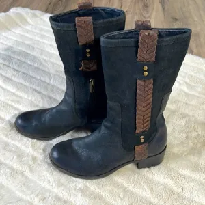 Ugg Suede Leather Mid-calf Boots, Zips at inside, distressed, Size: 7.5,…