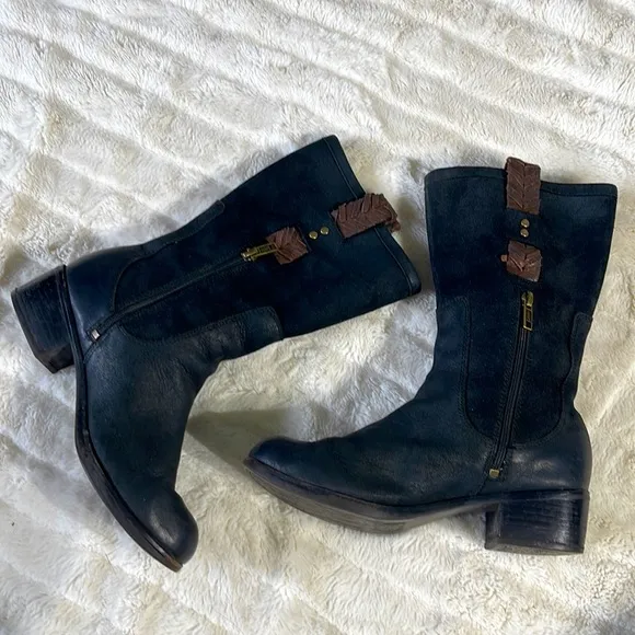 Ugg Suede Leather Mid-calf Boots, Zips at inside, distressed, Size: 7.5,…