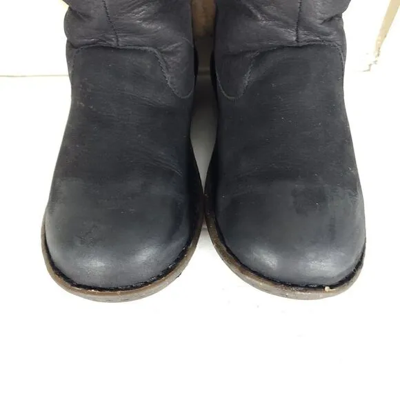 UGG Women's Akadia US 7 Black Leather Sheepskin Shearling Mid Calf Winter Boots