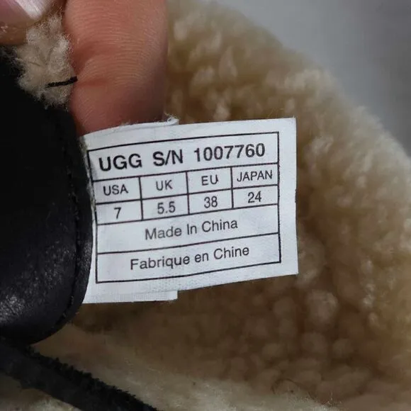 UGG Women's Akadia US 7 Black Leather Sheepskin Shearling Mid Calf Winter Boots