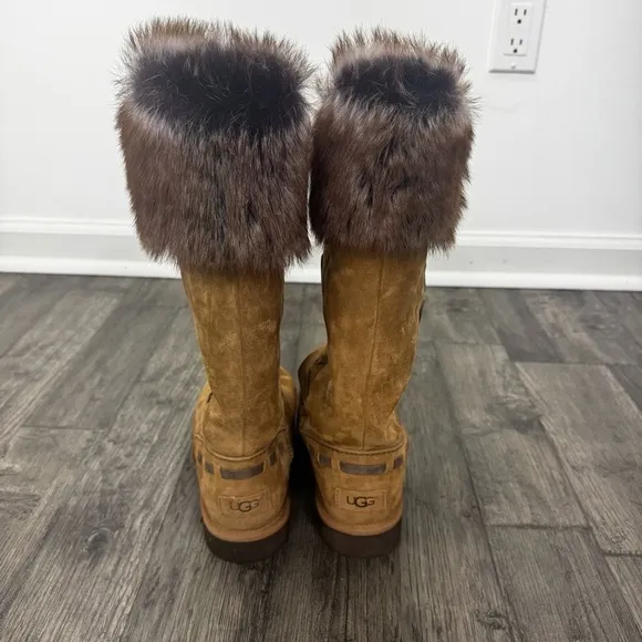 UGG Women’s Australia Rosana Boot Fur Lined Mid Calf Chestnut Size 7 US