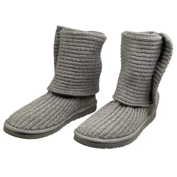 UGG Women’s Grey Knit Cardy 5819 Pull On Winter Boot Size US 8