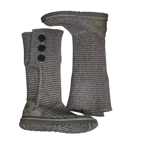 UGG Women’s Grey Knit Cardy 5819 Pull On Winter Boot Size US 8
