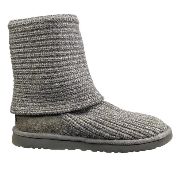 UGG Women’s Grey Knit Cardy 5819 Pull On Winter Boot Size US 8