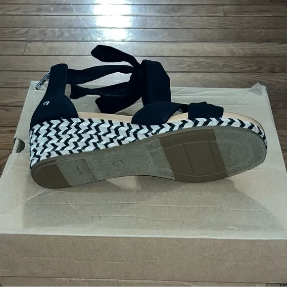 Ugg Yarrow Espadrilles Wedge Sandals Black Canvas &amp; Leather Women’s Size 9.5