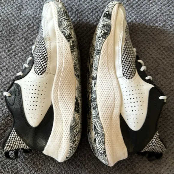 Under Armour Curry 3Z5 Basketball Sneakers Black White Size 6