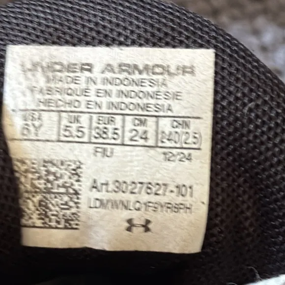 Under Armour Curry 3Z5 Basketball Sneakers Black White Size 6