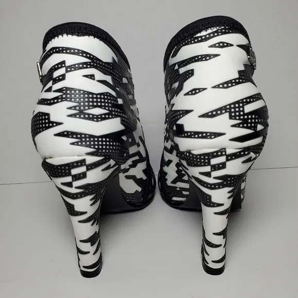 United Nude Black White Fold Mid Ankle Boots Heels w/ Box 3D Retro 80's 90's