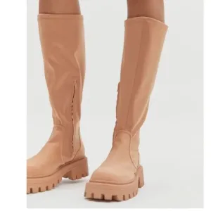 Urban Outfitters Kelly tall  Zip Chunky Heel High Boot Size‎ 8