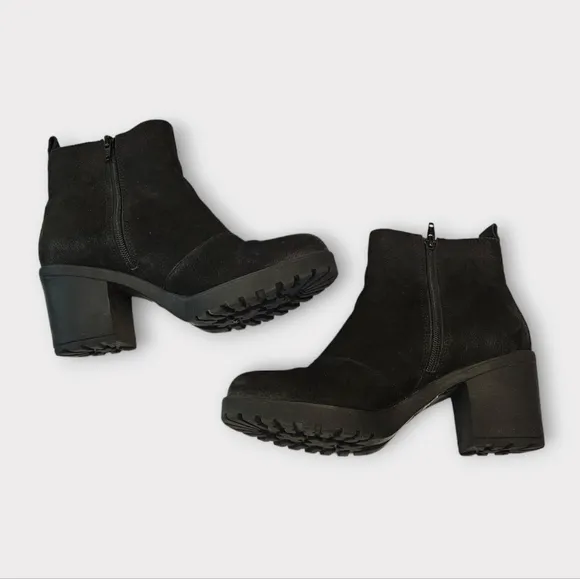 Vagabond Black Suede Chunky Block Heel Chelsea Boots