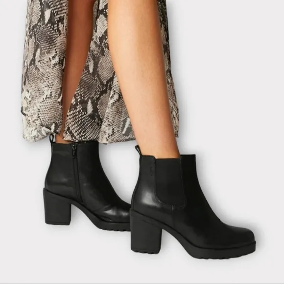 Vagabond Black Suede Chunky Block Heel Chelsea Boots