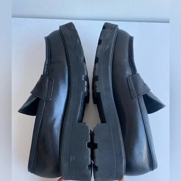 Vagabond Cosmo Chunky Platform Penny Loafer Size 11 Black