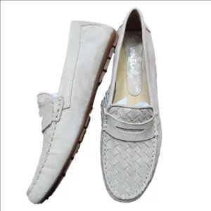 Vaneli NWT beige crunch driving loafers size womens 9