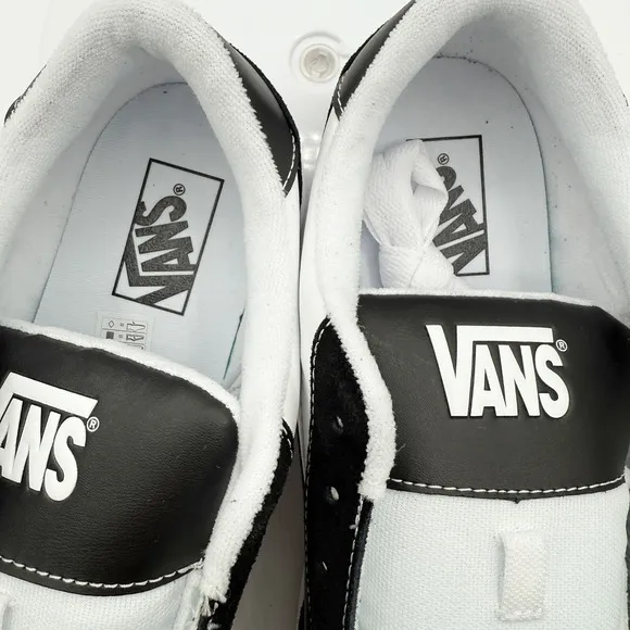 Vans Hylane Puffy Skate Shoe Sneakers Size 9 Mens Black/White New In Box