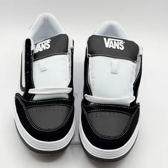 Vans Hylane Puffy Skate Shoe Sneakers Size 9 Mens Black/White New In Box