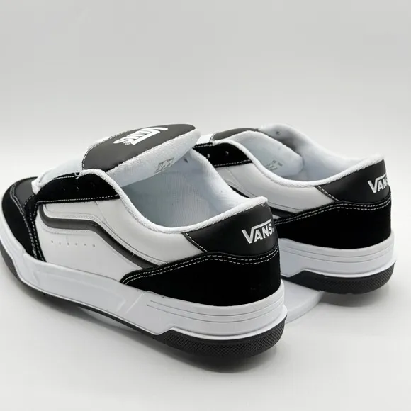 Vans Hylane Puffy Skate Shoe Sneakers Size 9 Mens Black/White New In Box
