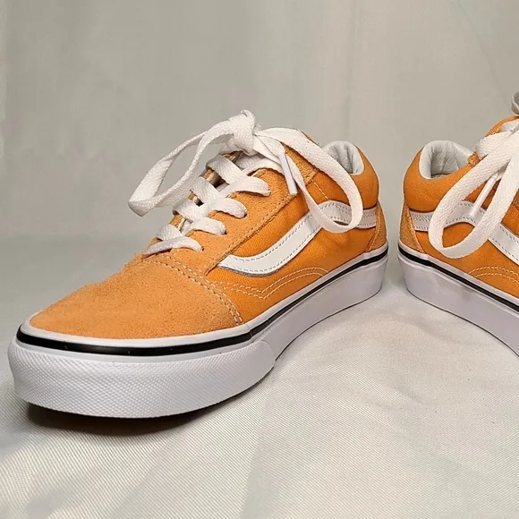 Vans Old Skool Kids Girls Size 4Y Womens Size 5.5 Sneakers Melon True White New