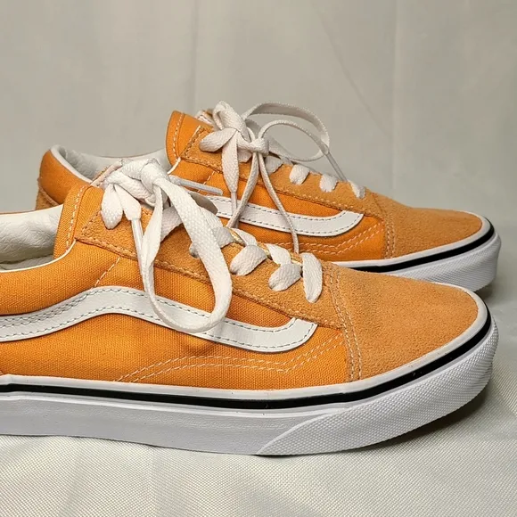 Vans Old Skool Kids Girls Size 4Y Womens Size 5.5 Sneakers Melon True White New