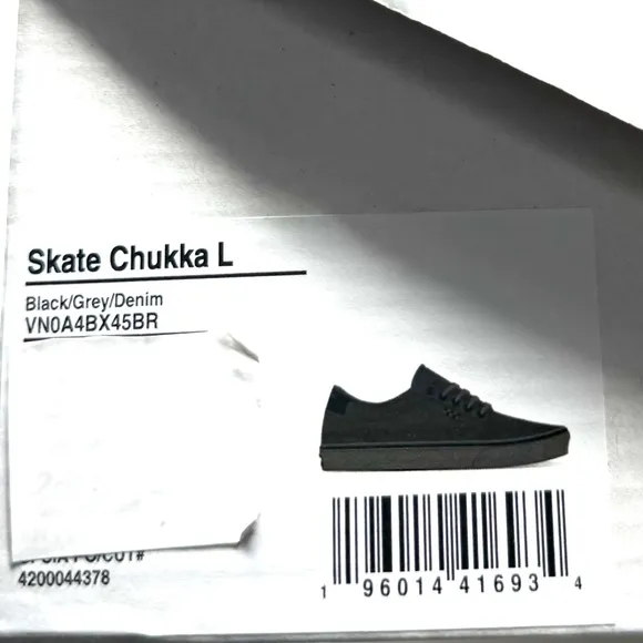 VANS Skate Chukka Low Black Gray Women’s Low Top Canvas Sneakers VN0A4BX45BR