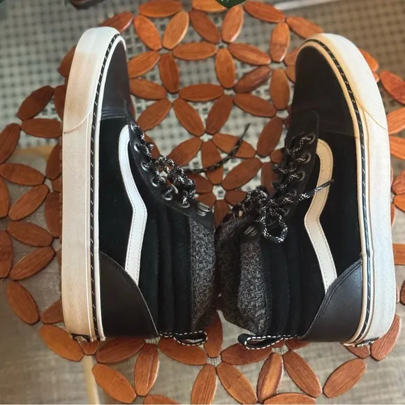 Vans Ward Hi MTE Winterized Cold Weather Men Sneakers Size 8