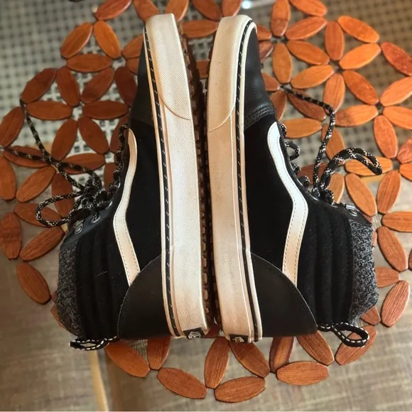 Vans Ward Hi MTE Winterized Cold Weather Men Sneakers Size 8