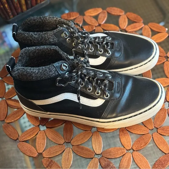 Vans Ward Hi MTE Winterized Cold Weather Men Sneakers Size 8