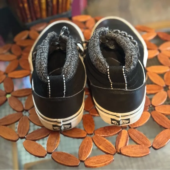 Vans Ward Hi MTE Winterized Cold Weather Men Sneakers Size 8