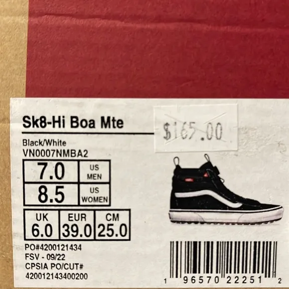 Vans WMNS Sk8-Hi Boa MteBlack/WhiteVN0007NMBA2Boots - Sneakers