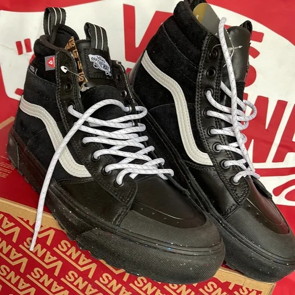 Vans WMNS Sk8-HI Mte-2Glitter Black GlitterVNOA5HZZUNM Boots - sneakers