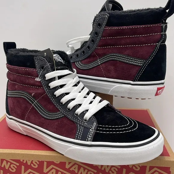 Vans Women’s Sk8-Hi Mte(Mte) Port Royale/BlackVN0A4BV7XKZBoots Sneakers