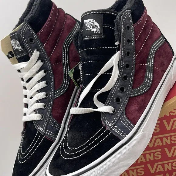 Vans Women’s Sk8-Hi Mte(Mte) Port Royale/BlackVN0A4BV7XKZBoots Sneakers