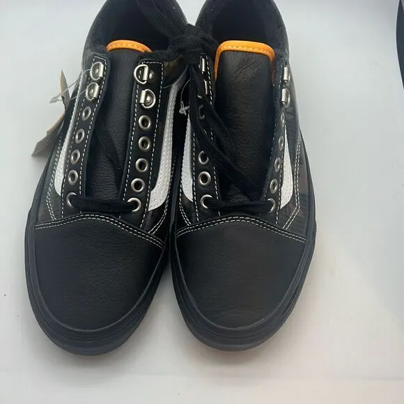 Vans Old Skool MTE NWT-men 8.5 / women 10