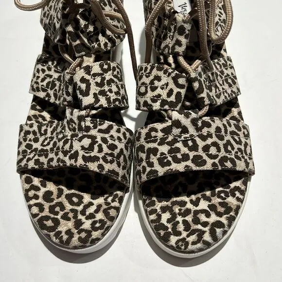 Very G leopard print open sandals Size 9. B61